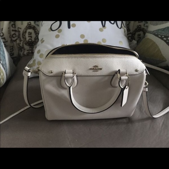 Purse - Picture 2 of 5